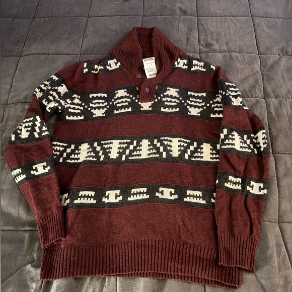 American Eagle Outfitters Other - American Eagle Outfitters Men's Burgundy Patterned Turtleneck Sweater NWT